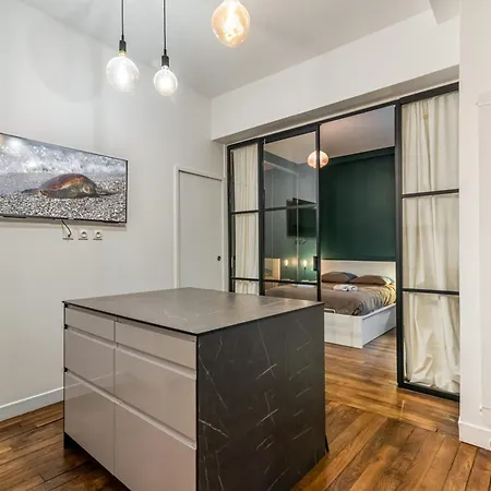 Cocon Avec Terrasse A Montmartre Apartamento